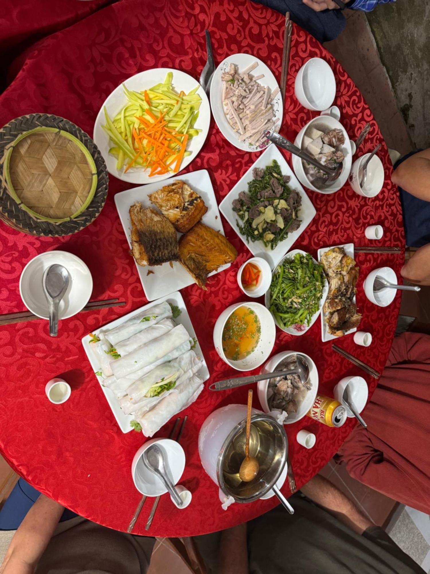 Minh Ngoc Homestay Dien Bien Phu Ban Him Lom Exterior foto